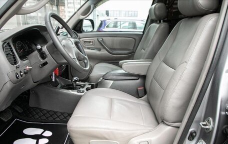 Toyota Sequoia II рестайлинг, 2001 год, 1 950 000 рублей, 24 фотография