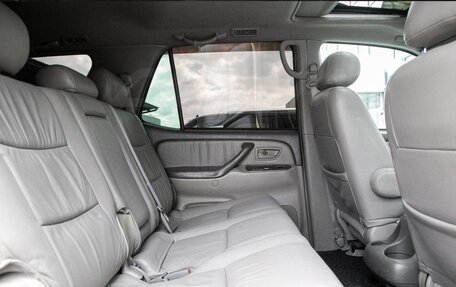 Toyota Sequoia II рестайлинг, 2001 год, 1 950 000 рублей, 33 фотография