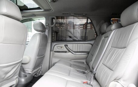 Toyota Sequoia II рестайлинг, 2001 год, 1 950 000 рублей, 25 фотография