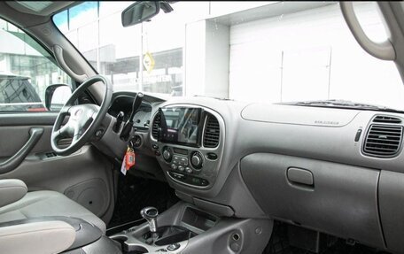Toyota Sequoia II рестайлинг, 2001 год, 1 950 000 рублей, 31 фотография