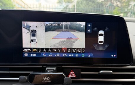 Hyundai Elantra, 2023 год, 1 596 000 рублей, 11 фотография