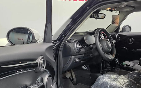 MINI Hatch, 2022 год, 1 850 000 рублей, 8 фотография