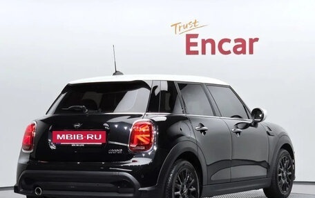 MINI Hatch, 2022 год, 1 850 000 рублей, 2 фотография
