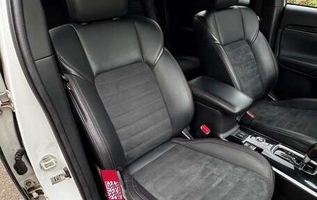 Mitsubishi Outlander III рестайлинг 3, 2022 год, 2 800 000 рублей, 22 фотография