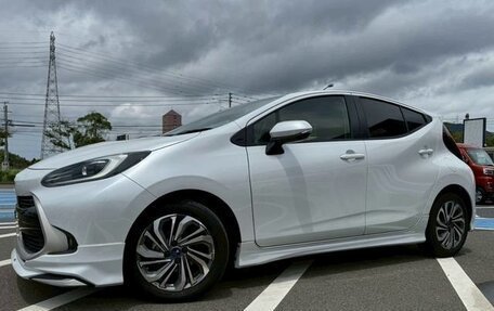 Toyota Aqua, 2023 год, 1 218 000 рублей, 5 фотография