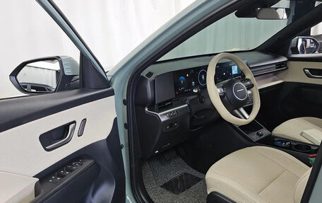 Hyundai Kona, 2023 год, 1 768 000 рублей, 12 фотография