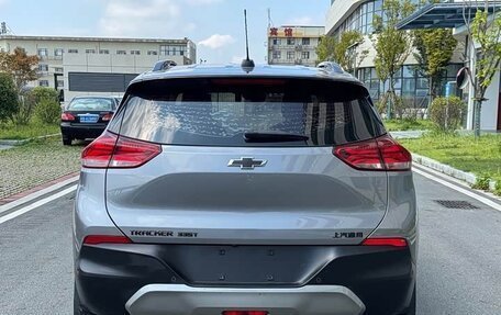 Chevrolet Trax, 2023 год, 1 700 000 рублей, 4 фотография