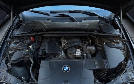 BMW 3 серия, 2011 год, 1 200 000 рублей, 12 фотография