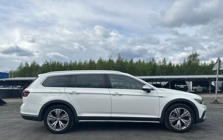 Volkswagen Passat B8 рестайлинг, 2020 год, 3 000 000 рублей, 6 фотография