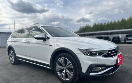 Volkswagen Passat B8 рестайлинг, 2020 год, 3 000 000 рублей, 7 фотография