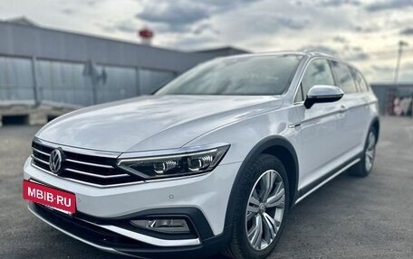 Volkswagen Passat B8 рестайлинг, 2020 год, 3 000 000 рублей, 16 фотография