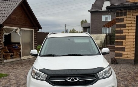 Chery Tiggo 3 I, 2018 год, 1 000 000 рублей, 2 фотография