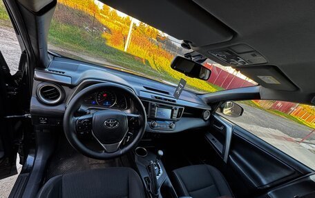 Toyota RAV4, 2015 год, 2 300 000 рублей, 5 фотография