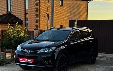 Toyota RAV4, 2015 год, 2 300 000 рублей, 3 фотография