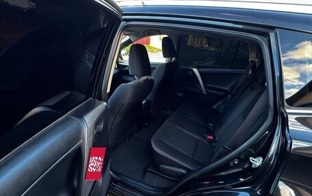 Toyota RAV4, 2015 год, 2 300 000 рублей, 7 фотография