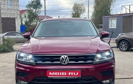 Volkswagen Tiguan II, 2017 год, 2 750 000 рублей, 2 фотография