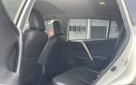 Toyota RAV4, 2019 год, 1 960 000 рублей, 8 фотография
