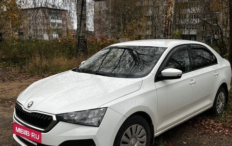 Skoda Rapid II, 2022 год, 1 650 000 рублей, 2 фотография