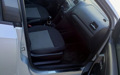 Volkswagen Polo VI (EU Market), 2015 год, 800 000 рублей, 11 фотография