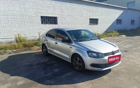 Volkswagen Polo VI (EU Market), 2015 год, 800 000 рублей, 4 фотография