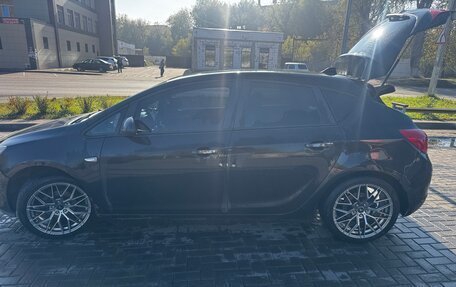 Opel Astra J, 2011 год, 700 000 рублей, 5 фотография