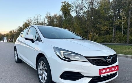 Opel Astra K, 2020 год, 1 380 000 рублей, 2 фотография