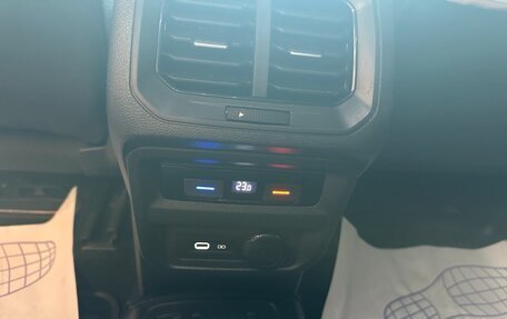 Volkswagen Tiguan II, 2020 год, 2 850 000 рублей, 9 фотография