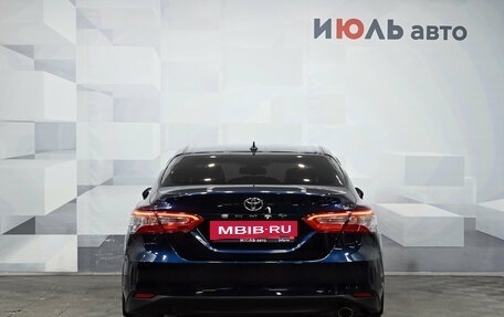 Toyota Camry, 2019 год, 3 250 000 рублей, 5 фотография