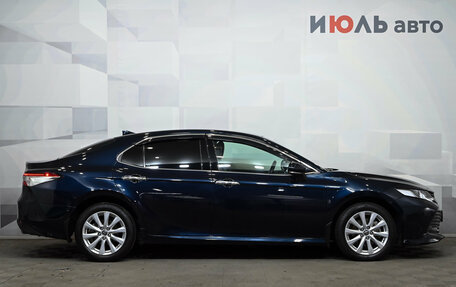 Toyota Camry, 2019 год, 3 250 000 рублей, 9 фотография