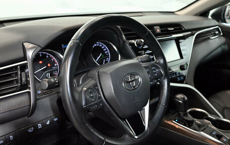 Toyota Camry, 2019 год, 3 250 000 рублей, 17 фотография