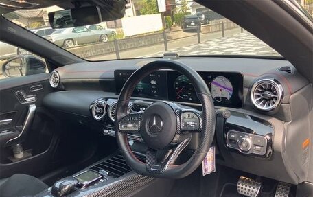 Mercedes-Benz CLA, 2023 год, 1 943 000 рублей, 11 фотография