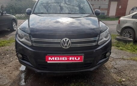 Volkswagen Tiguan I, 2011 год, 803 000 рублей, 2 фотография
