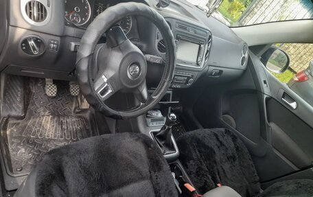 Volkswagen Tiguan I, 2011 год, 803 000 рублей, 8 фотография