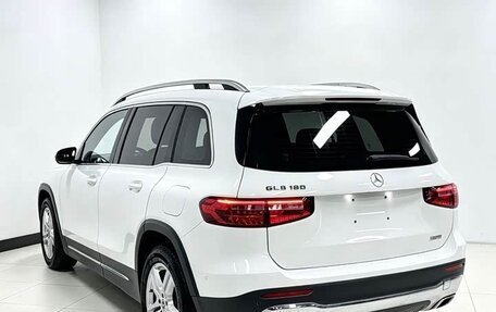 Mercedes-Benz GLB, 2021 год, 2 430 000 рублей, 4 фотография