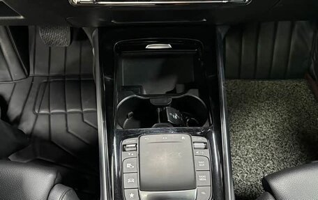 Mercedes-Benz GLB, 2021 год, 2 430 000 рублей, 16 фотография