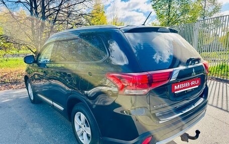 Mitsubishi Outlander III рестайлинг 3, 2016 год, 1 450 000 рублей, 4 фотография