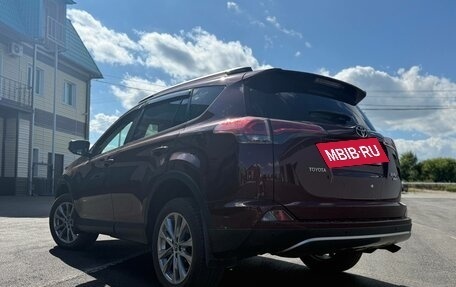 Toyota RAV4, 2018 год, 2 650 000 рублей, 8 фотография