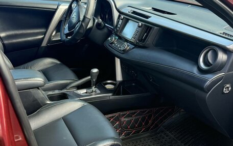 Toyota RAV4, 2018 год, 2 650 000 рублей, 28 фотография