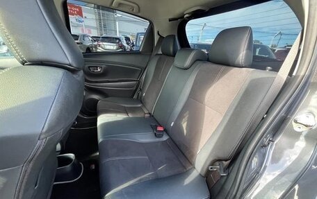 Toyota Vitz, 2019 год, 990 000 рублей, 8 фотография