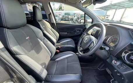 Toyota Vitz, 2019 год, 990 000 рублей, 11 фотография