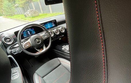 Mercedes-Benz CLA, 2019 год, 3 800 000 рублей, 5 фотография