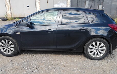 Opel Astra J, 2013 год, 650 000 рублей, 11 фотография