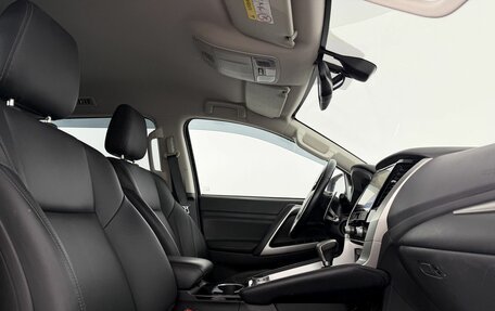 Mitsubishi Pajero Sport III рестайлинг, 2021 год, 3 990 000 рублей, 22 фотография