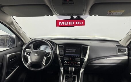 Mitsubishi Pajero Sport III рестайлинг, 2021 год, 3 990 000 рублей, 24 фотография