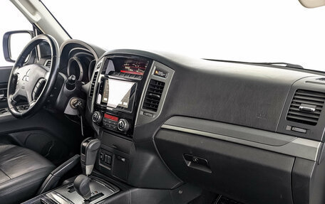 Mitsubishi Pajero IV, 2018 год, 2 900 000 рублей, 13 фотография