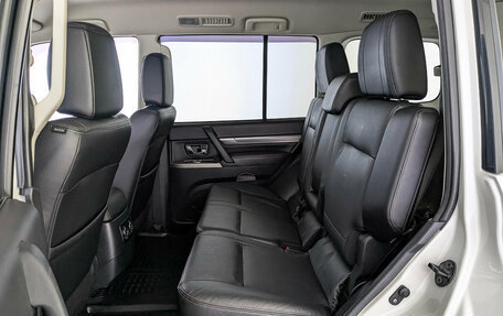Mitsubishi Pajero IV, 2018 год, 2 900 000 рублей, 18 фотография