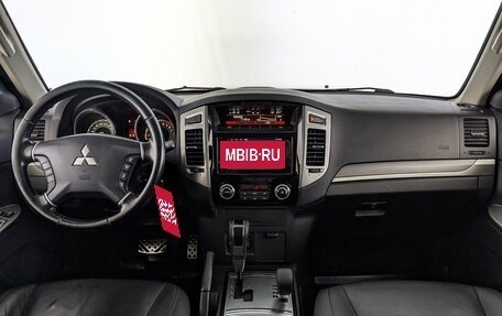Mitsubishi Pajero IV, 2018 год, 2 900 000 рублей, 14 фотография