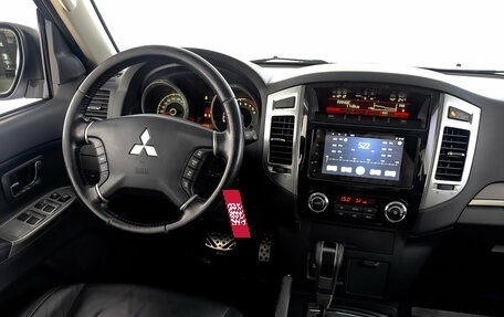 Mitsubishi Pajero IV, 2018 год, 2 900 000 рублей, 28 фотография