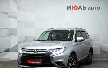 Mitsubishi Outlander III рестайлинг 3, 2018 год, 2 300 000 рублей, 2 фотография