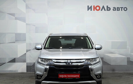 Mitsubishi Outlander III рестайлинг 3, 2018 год, 2 300 000 рублей, 3 фотография